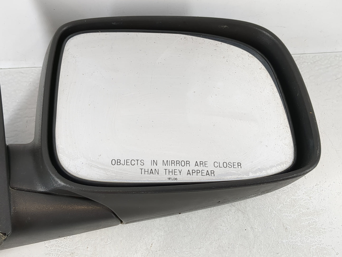 2004-2012 Gmc Canyon Passenger Right Side View Manual Door Mirror Black - Oemusedautoparts1.com