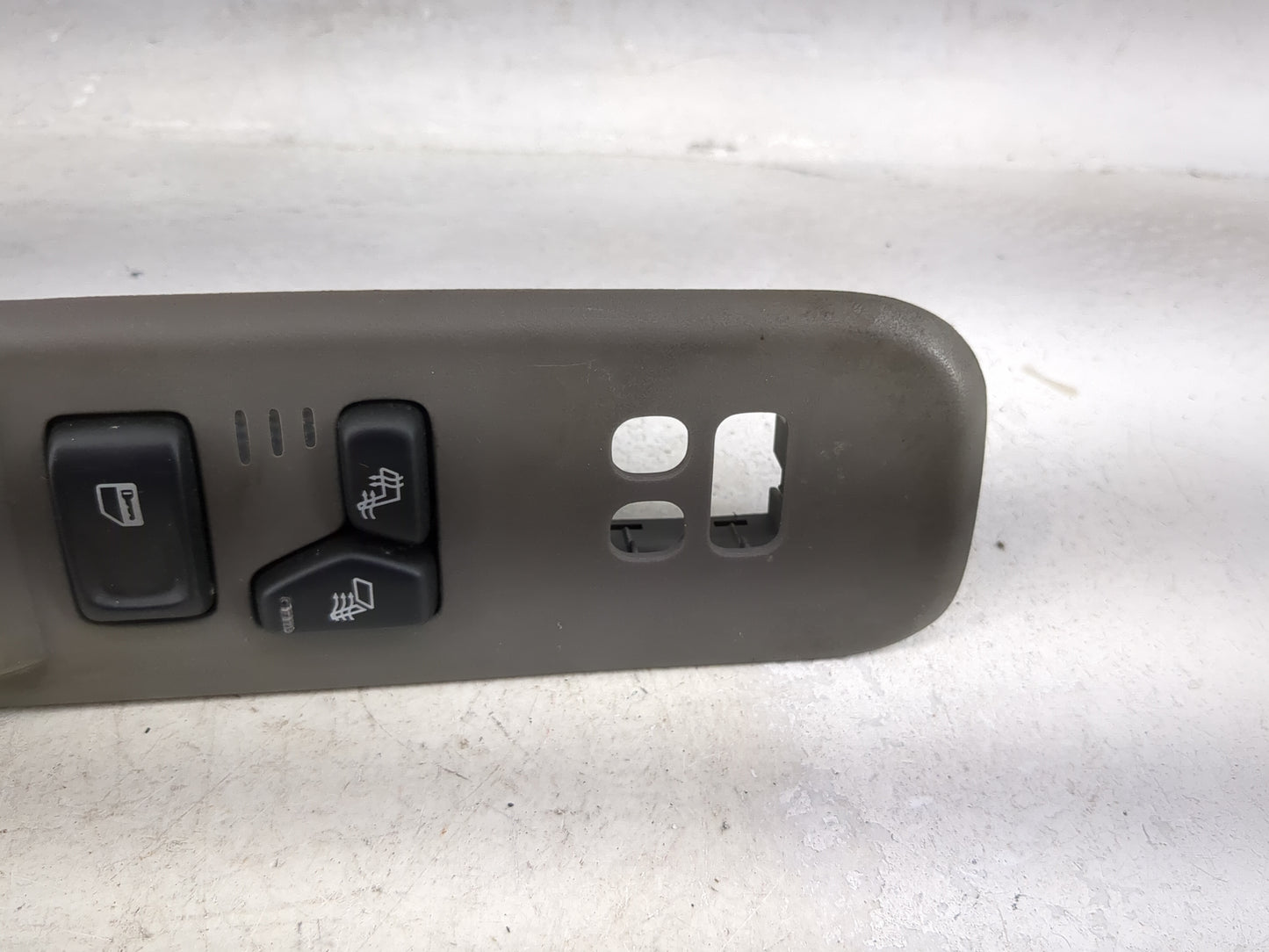 2006-2009 Gmc Envoy Master Power Window Switch Replacement Driver Side Left P/N:25866996 BP25866996Z100428P004 Fits OEM Used