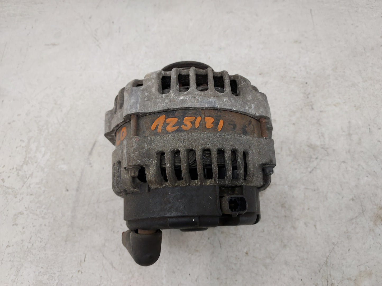 2007-2009 Gmc Envoy Alternator Replacement Generator Charging Assembly Engine OEM Fits Fits 2007 2008 2009 OEM Used Auto Par
