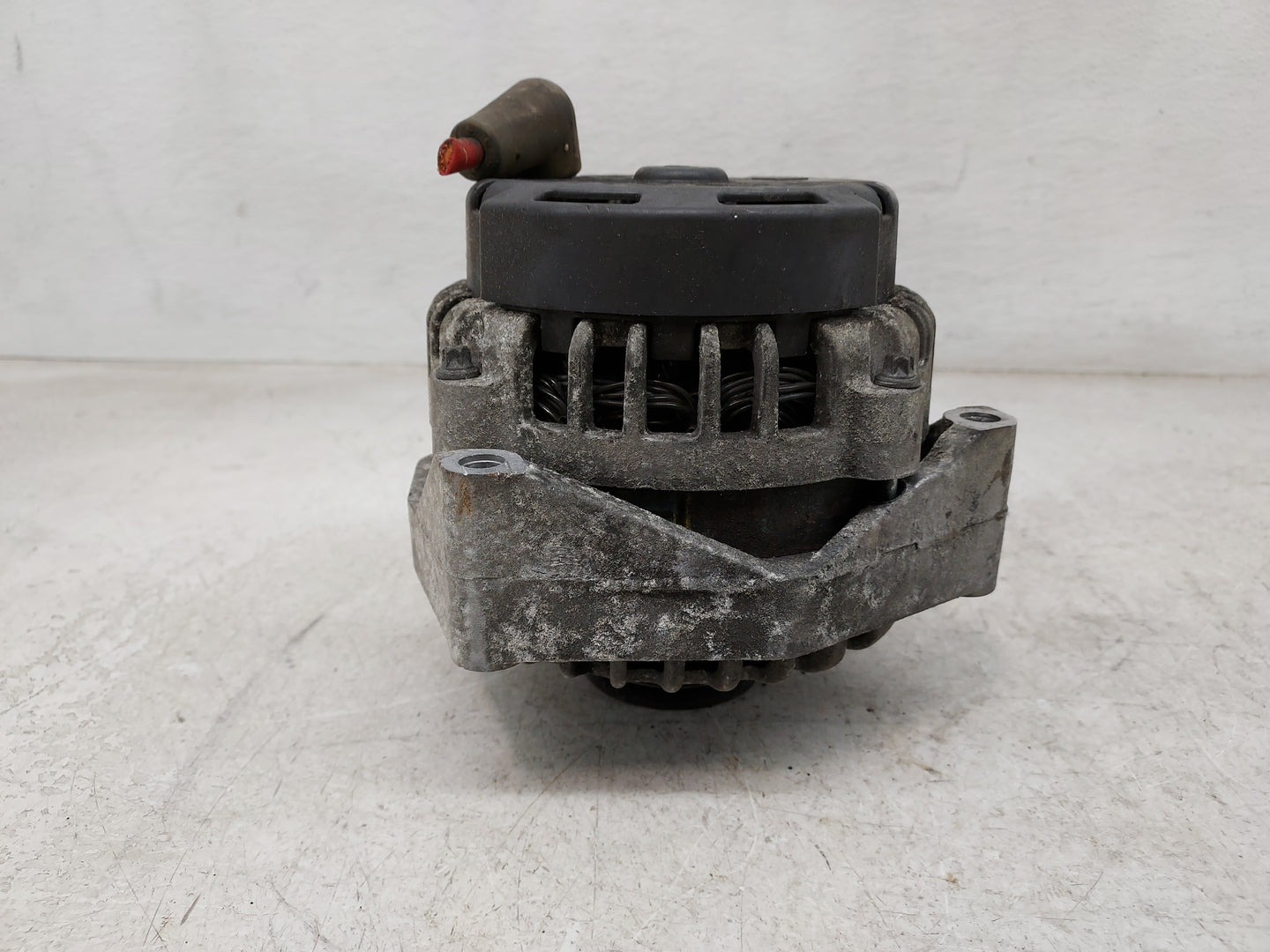 2007-2009 Gmc Envoy Alternator Replacement Generator Charging Assembly Engine OEM Fits Fits 2007 2008 2009 OEM Used Auto Par