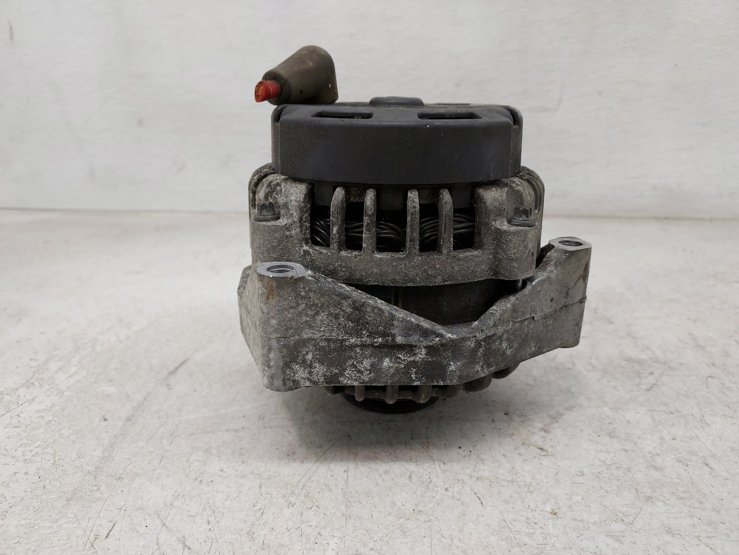 2007-2009 Gmc Envoy Alternator Replacement Generator Charging Assembly Engine OEM Fits Fits 2007 2008 2009 OEM Used Auto Par
