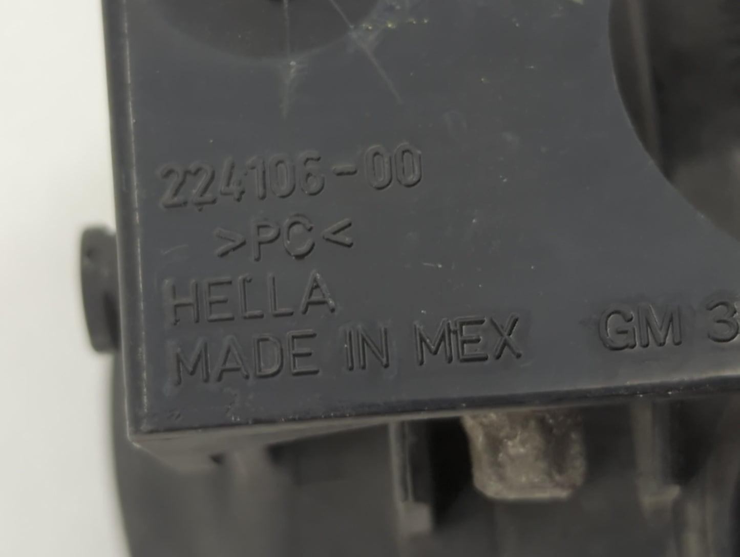 2007 Gmc Envoy Passenger Right Oem Head Light Headlight Lamp - Oemusedautoparts1.com