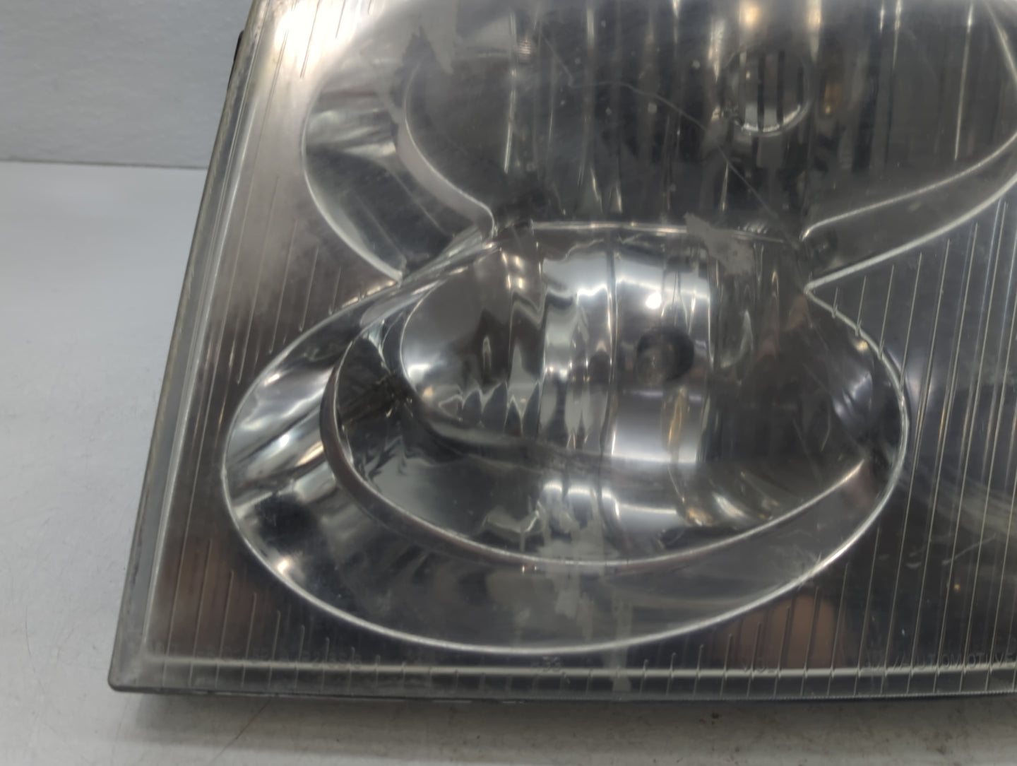 2002-2009 Gmc Envoy Driver Left Oem Head Light Headlight Lamp - Oemusedautoparts1.com