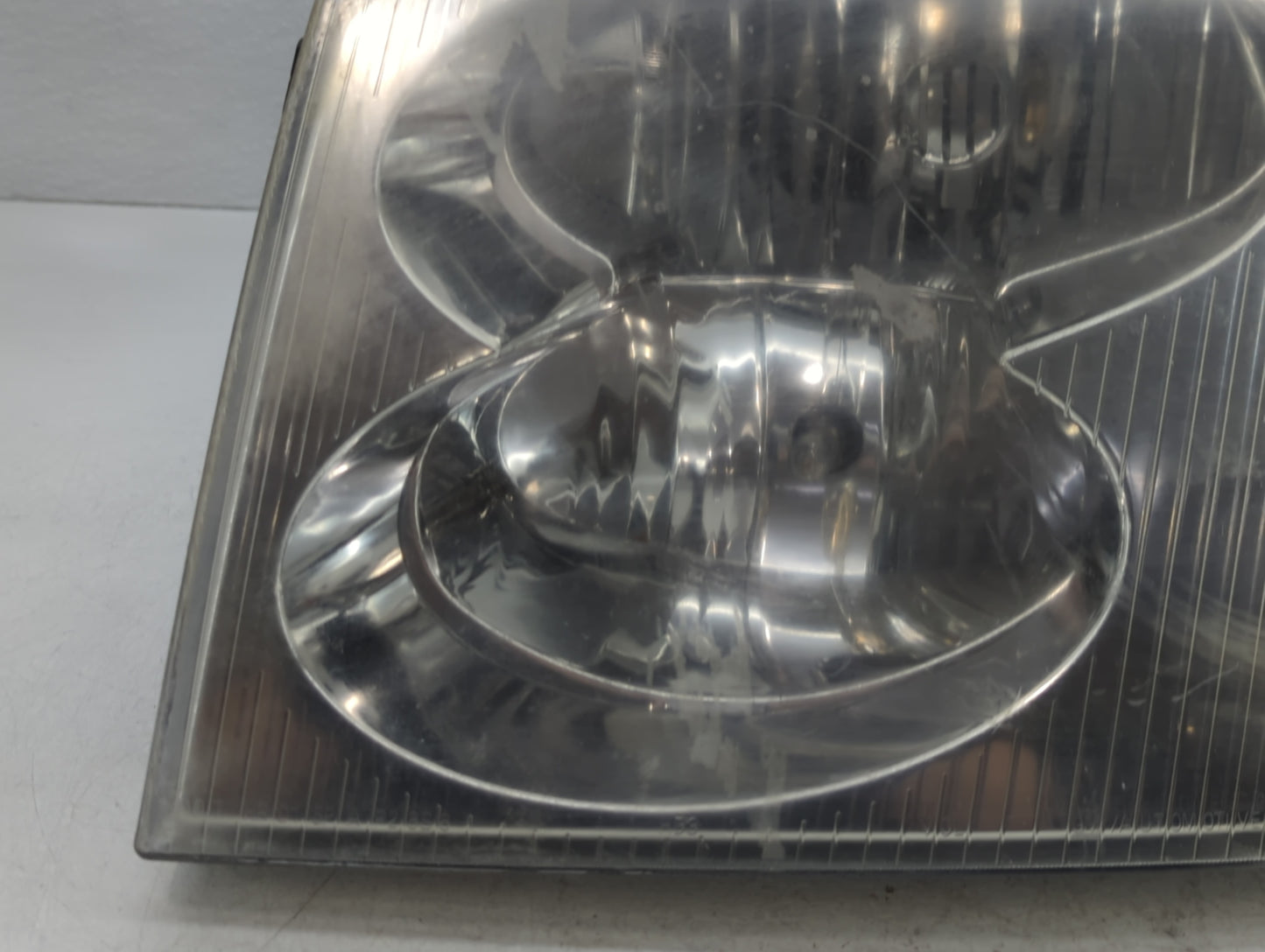 2002-2009 Gmc Envoy Driver Left Oem Head Light Headlight Lamp - Oemusedautoparts1.com