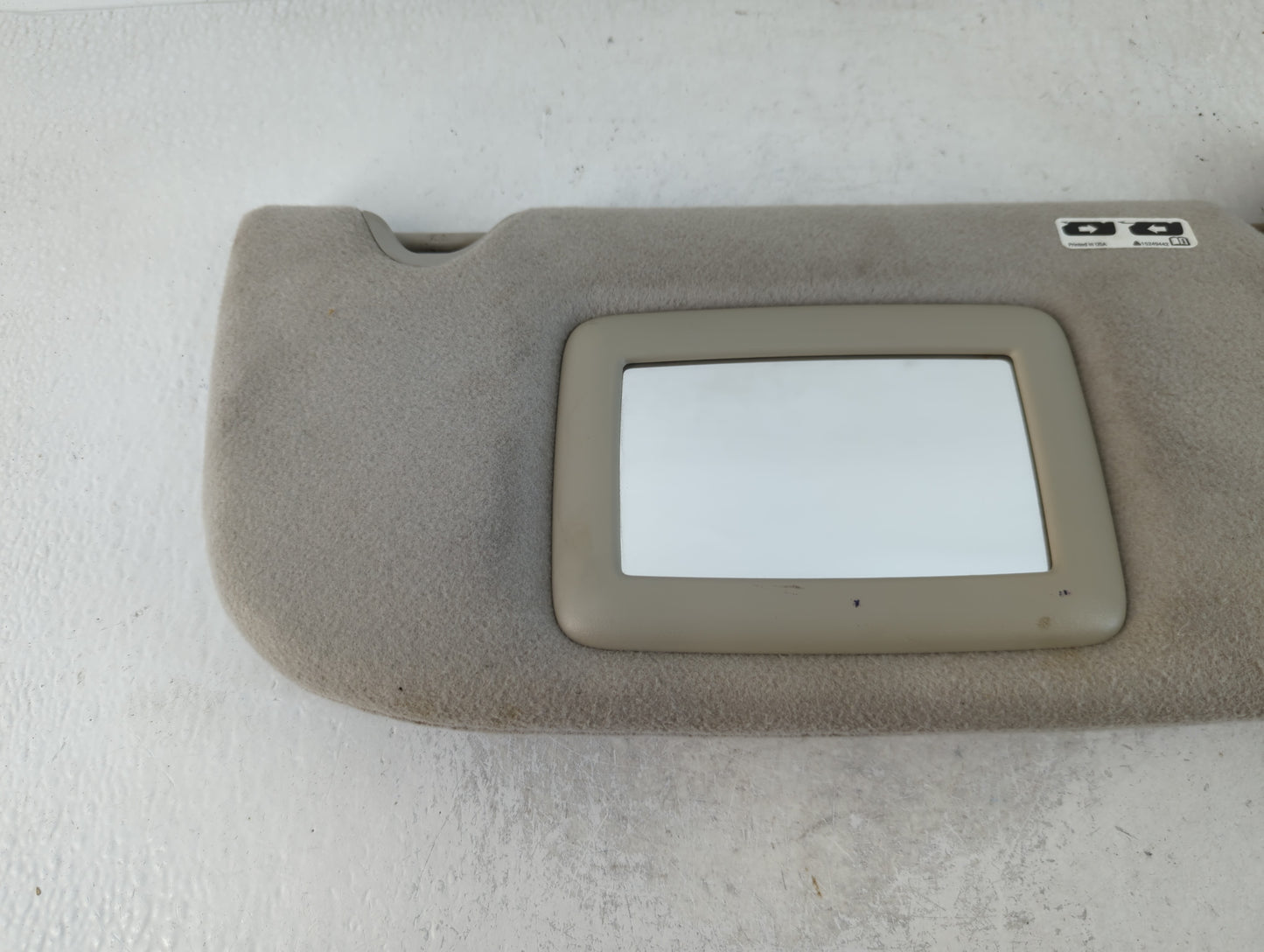 2005-2007 Gmc Envoy Sun Visor Shade Replacement Passenger Right Mirror Fits Fits 2005 2006 2007 OEM Used Auto Parts - Oemuse