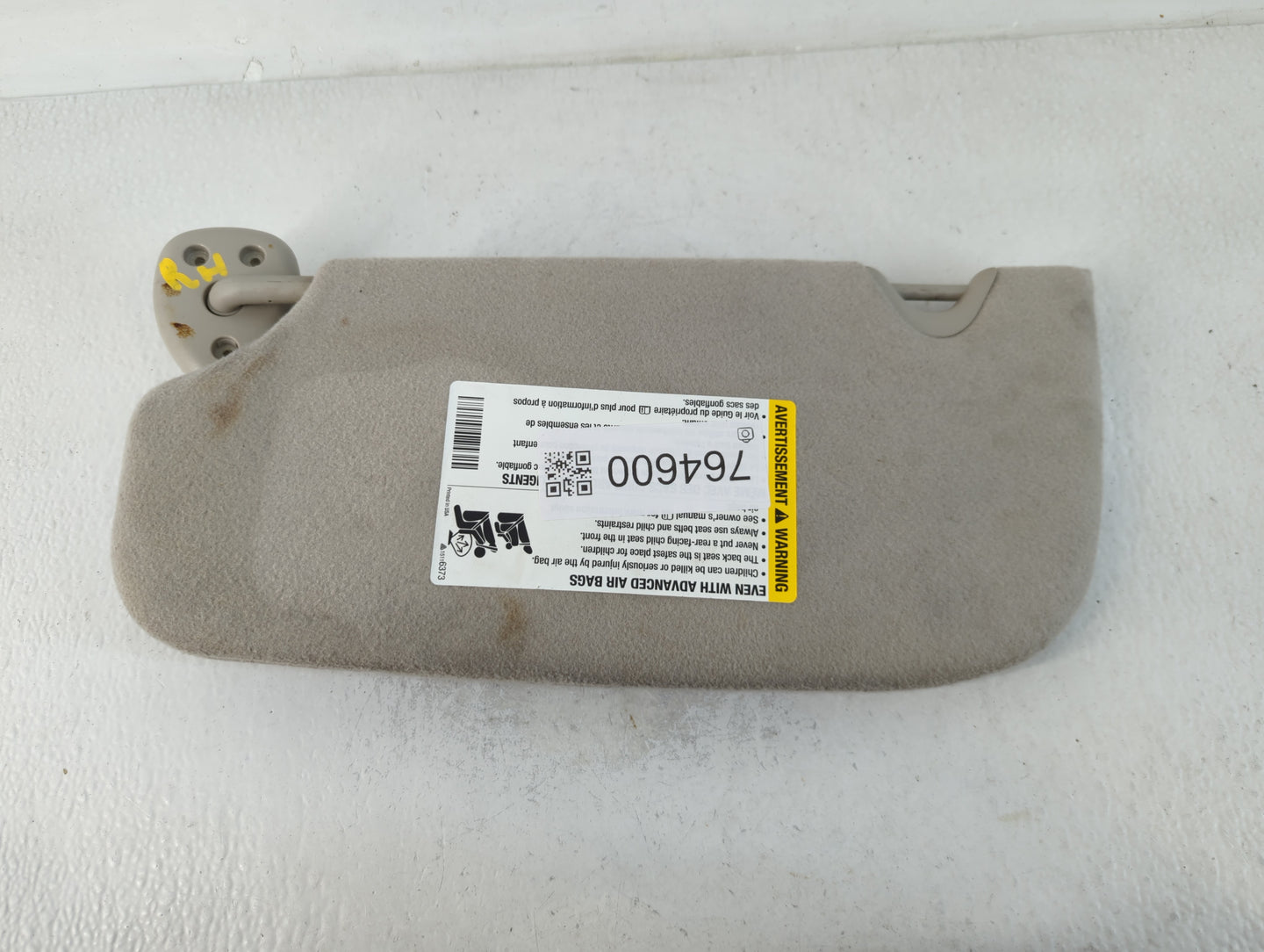 2005-2007 Gmc Envoy Sun Visor Shade Replacement Passenger Right Mirror Fits Fits 2005 2006 2007 OEM Used Auto Parts - Oemuse