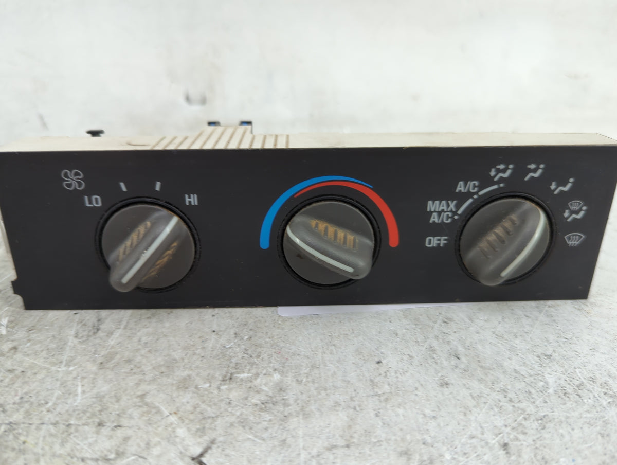 2001-2007 Gmc Savana 3500 Climate Control Module Temperature AC/Heater Replacement P/N:16202950 Fits OEM Used Auto Parts - O