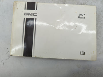 2007 Gmc Sierra Owners Manual Book Guide P/N:25817256 OEM Used Auto Parts