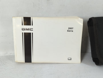 2007 Gmc Sierra Owners Manual Book Guide P/N:15854800 OEM Used Auto Parts