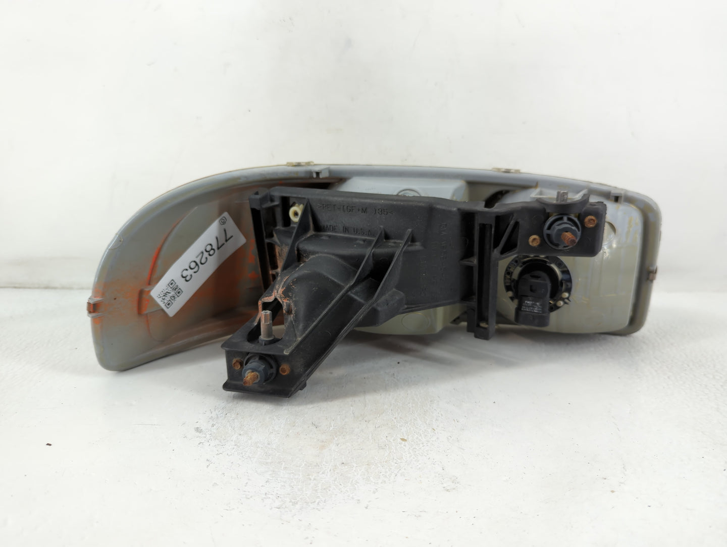 2007-2007 Gmc Sierra Passenger Right Oem Head Light Headlight Lamp - Oemusedautoparts1.com