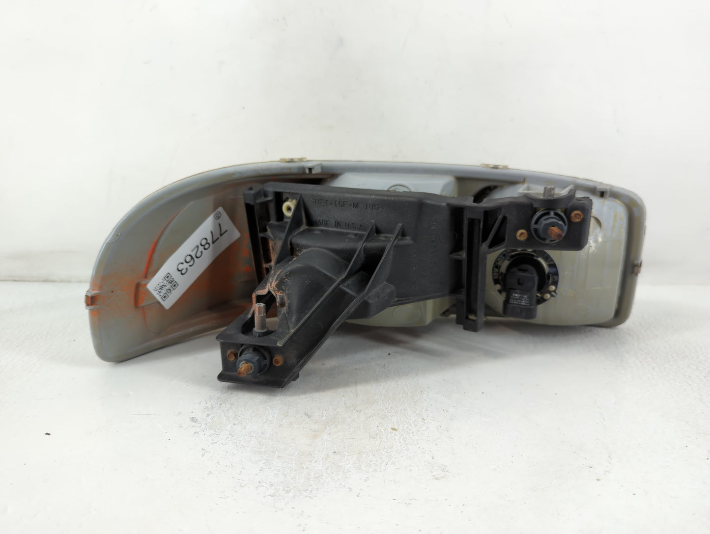 2007-2007 Gmc Sierra Passenger Right Oem Head Light Headlight Lamp - Oemusedautoparts1.com