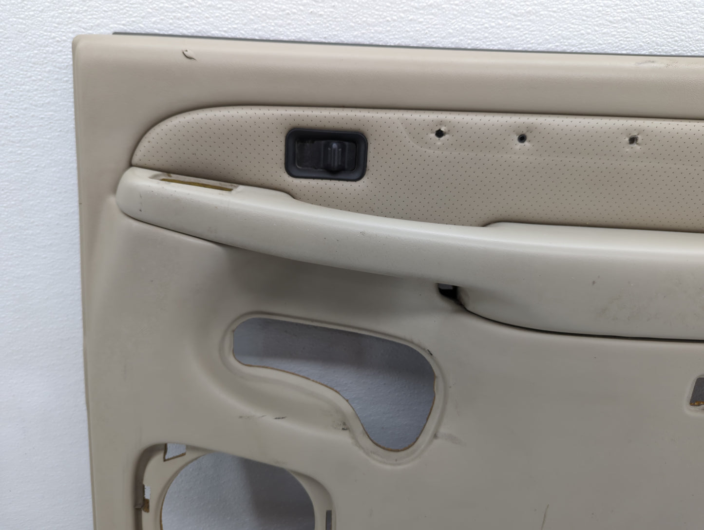 2007 Gmc Sierra Rear Left Driver Interior Door Panel Trim - Oemusedautoparts1.com