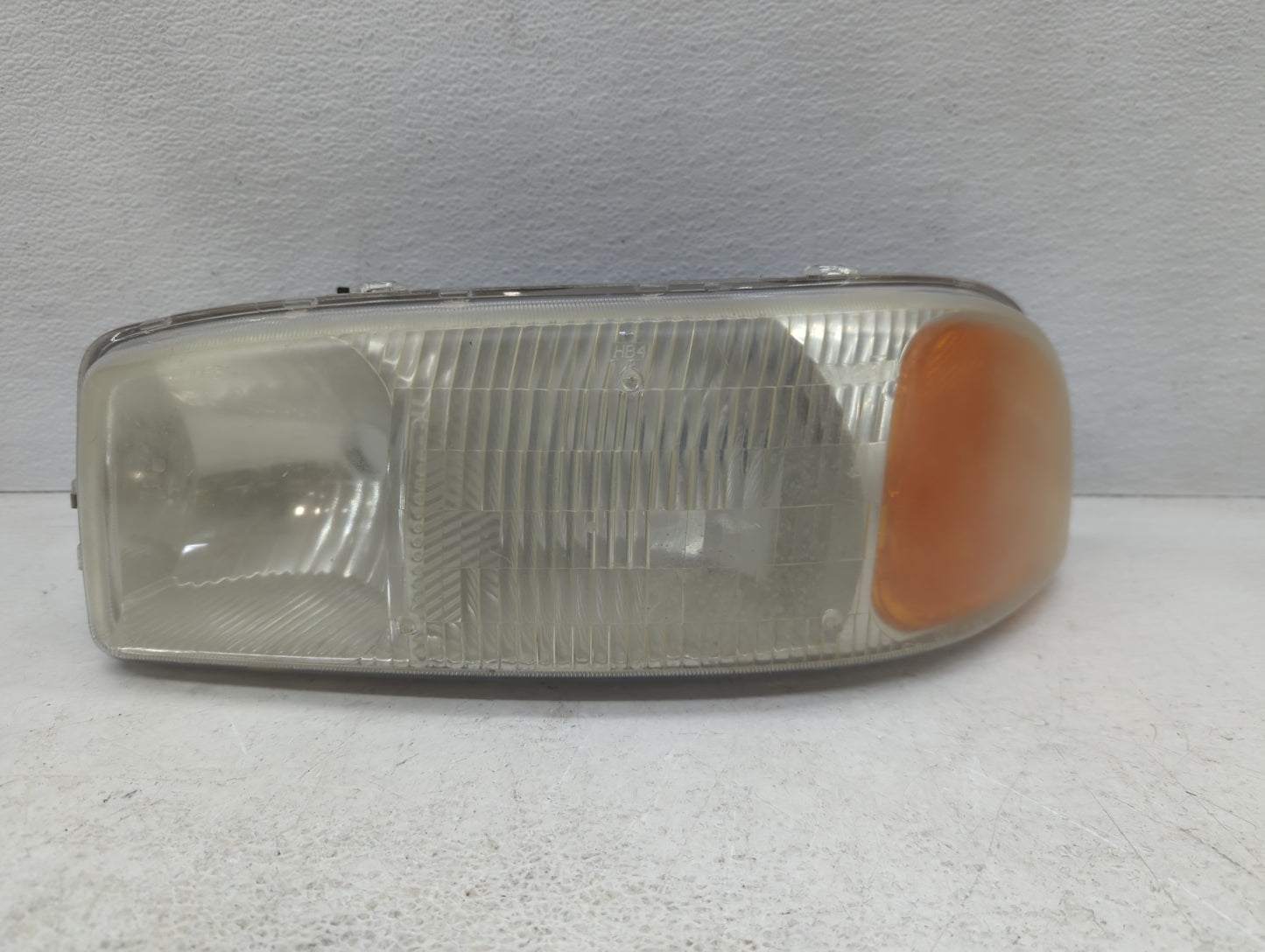 2006-2007 Gmc Sierra 1500 Driver Left Oem Head Light Headlight Lamp - Oemusedautoparts1.com