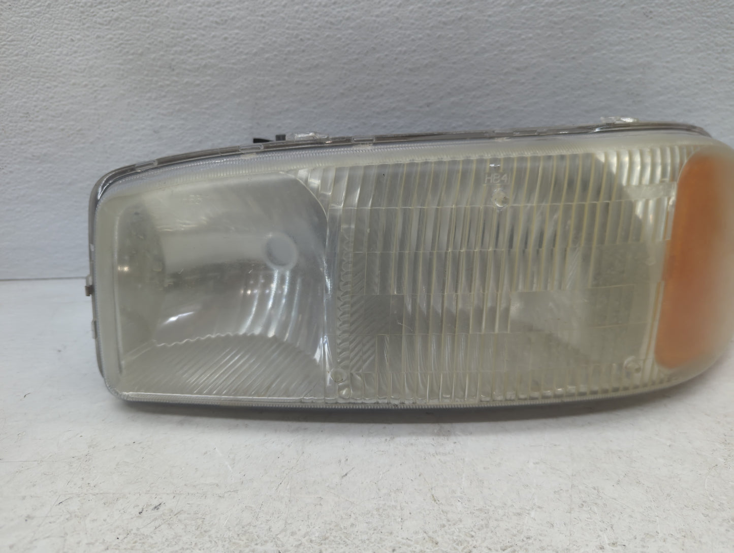 2006-2007 Gmc Sierra 1500 Driver Left Oem Head Light Headlight Lamp - Oemusedautoparts1.com