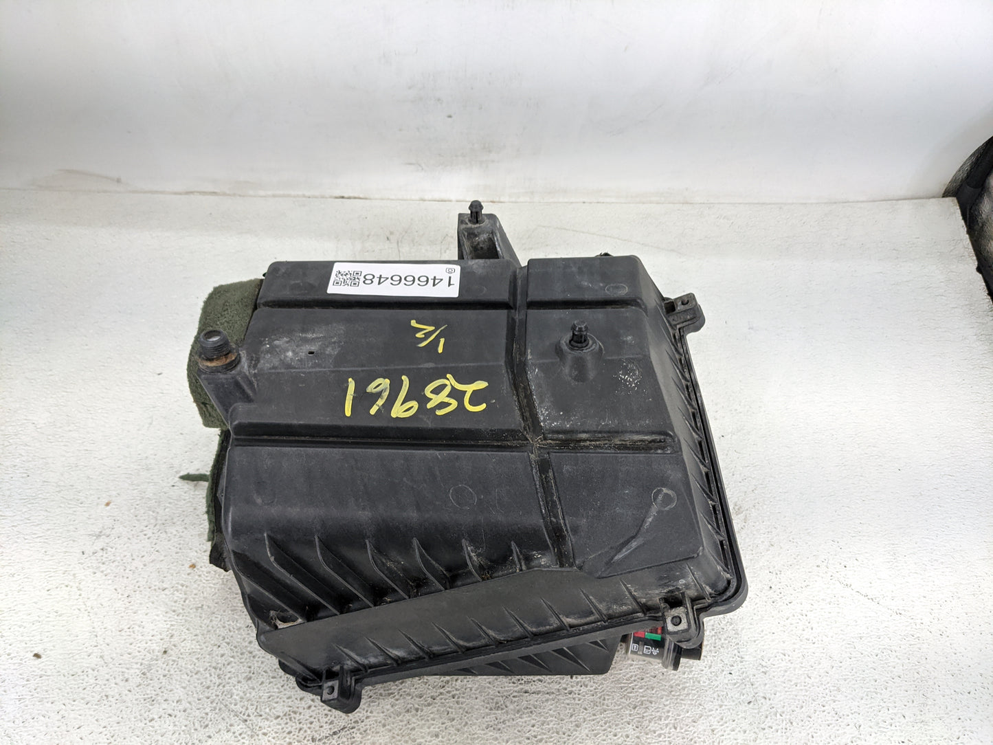 2007 Gmc Sierra 1500 Air Cleaner Intake-duct Hose Tube - Oemusedautoparts1.com