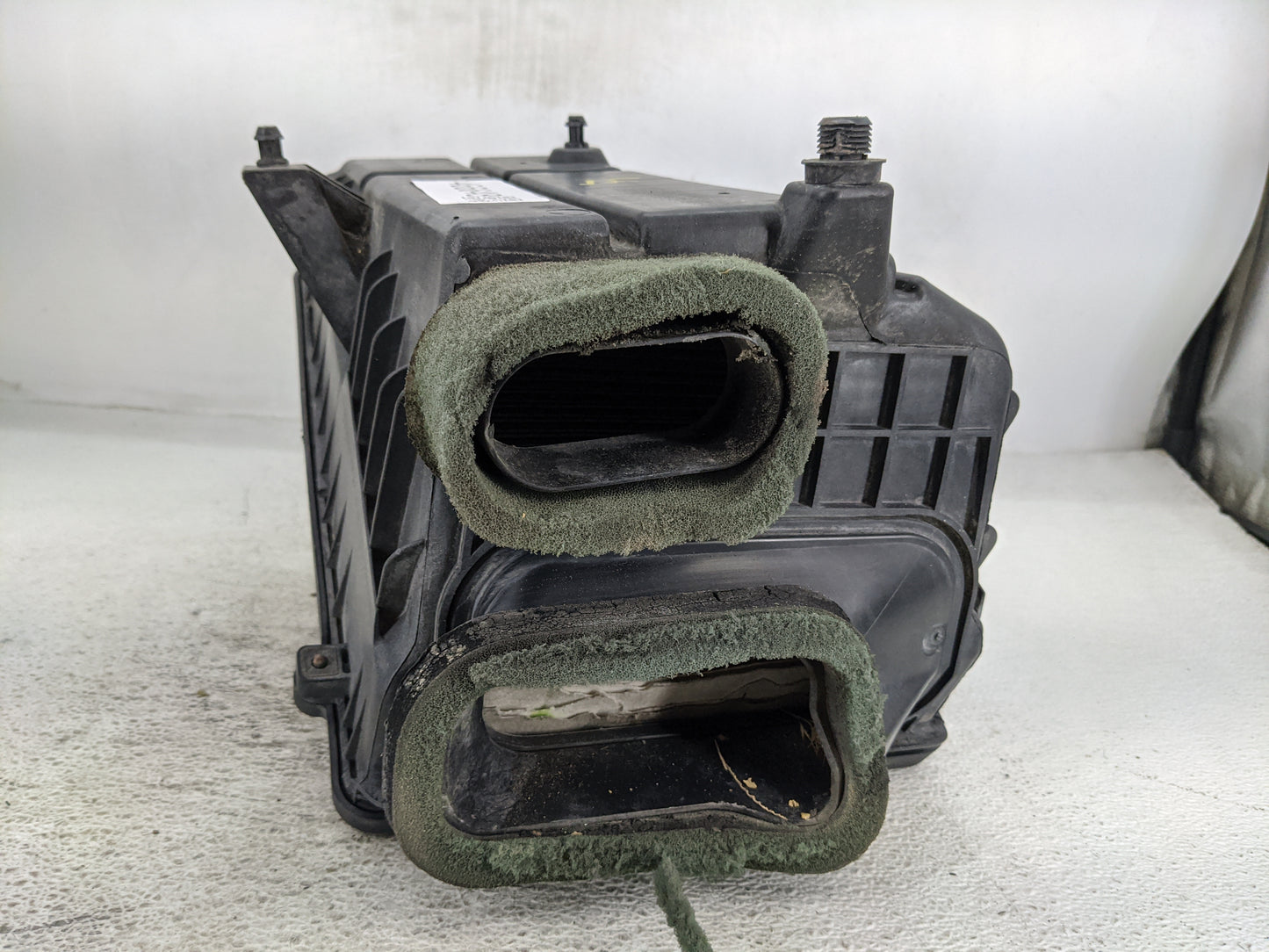 2007 Gmc Sierra 1500 Air Cleaner Intake-duct Hose Tube - Oemusedautoparts1.com
