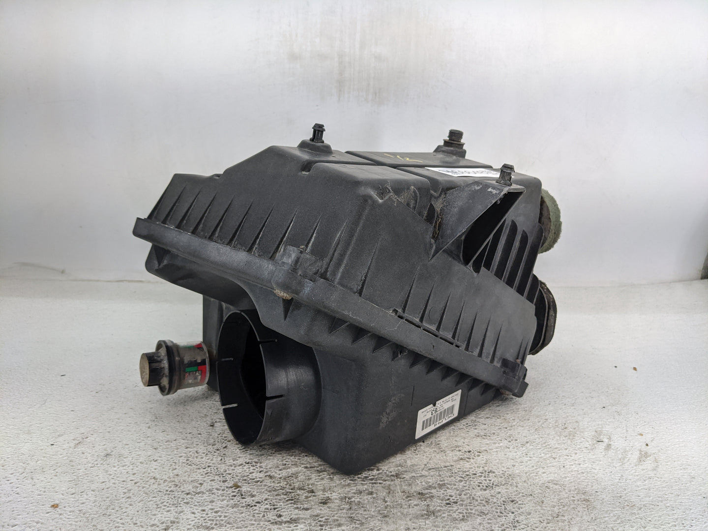 2007 Gmc Sierra 1500 Air Cleaner Intake-duct Hose Tube - Oemusedautoparts1.com