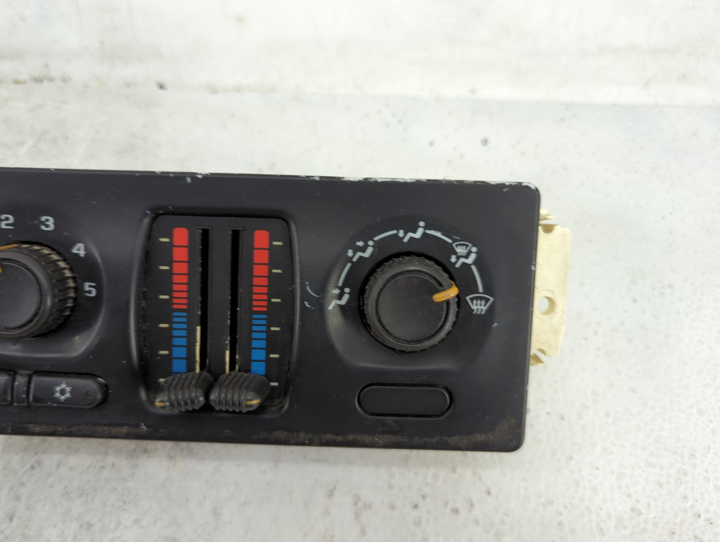 2005-2007 Gmc Sierra 1500 Climate Control Module Temperature AC/Heater Replacement P/N:15832313 Fits Fits 2005 2006 2007 OEM