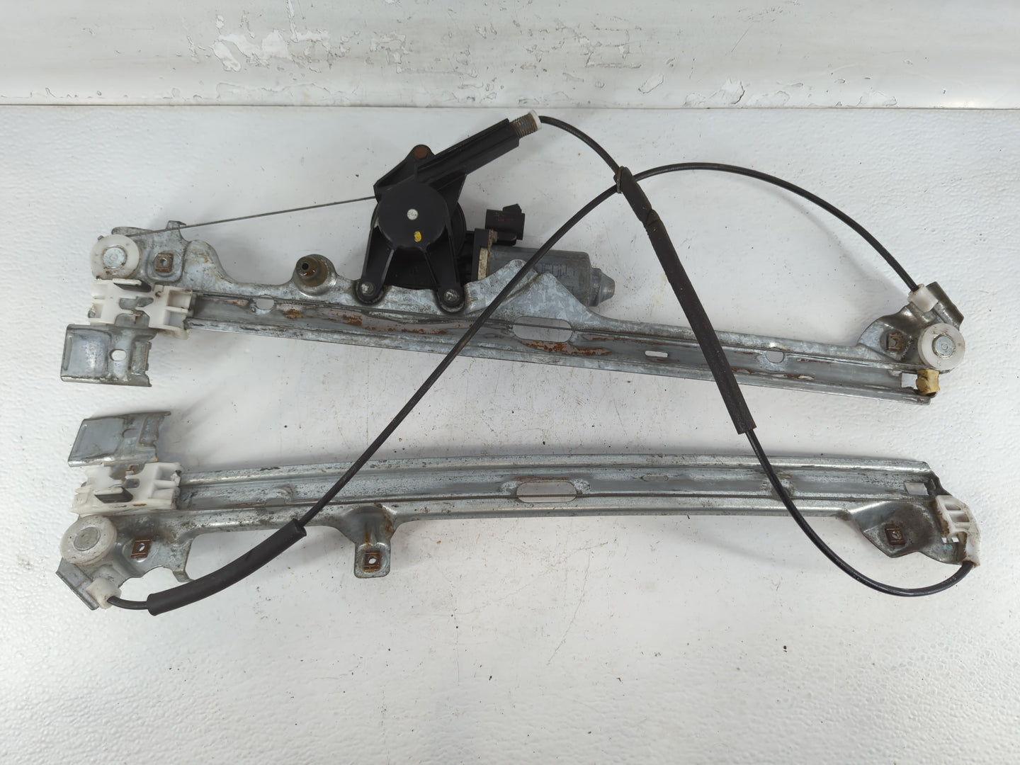 1999-2007 Gmc Sierra 1500 Driver Left Front Window Regulator - Oemusedautoparts1.com