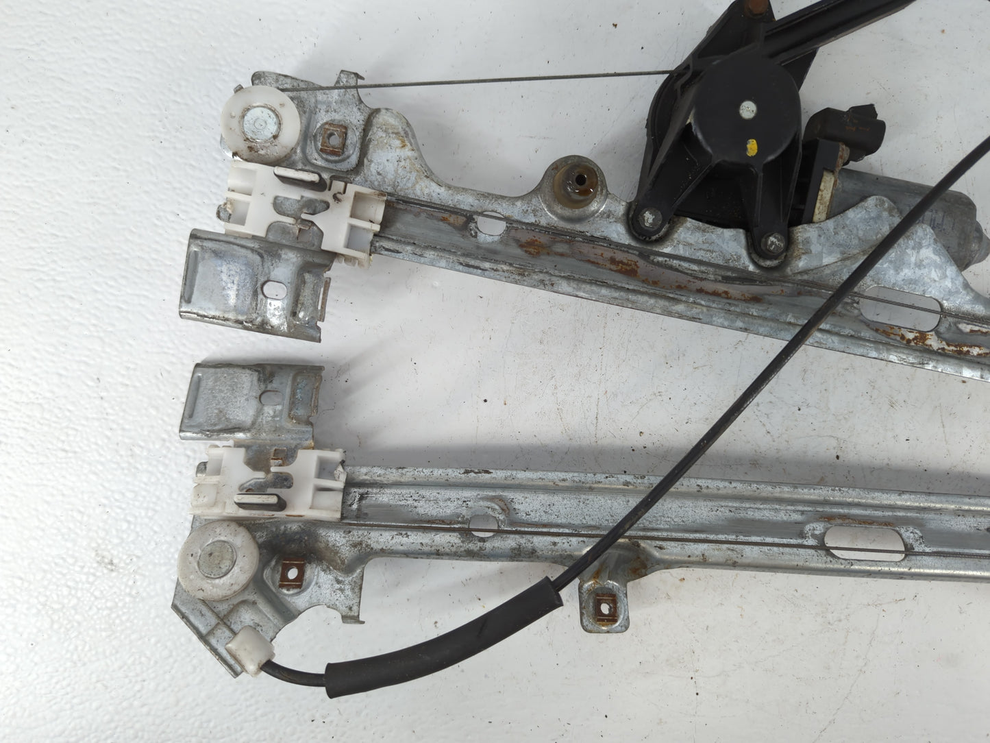 1999-2007 Gmc Sierra 1500 Driver Left Front Window Regulator - Oemusedautoparts1.com