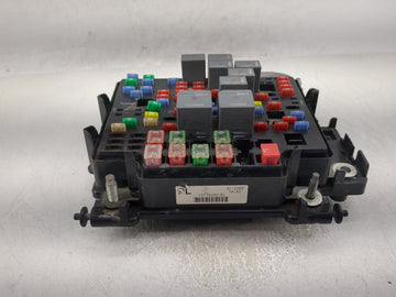 2006-2007 Gmc Sierra 2500 Fusebox Fuse Box Panel Relay Module P/N:15139209-02 Fits Fits 2006 2007 OEM Used Auto Parts - Oemu
