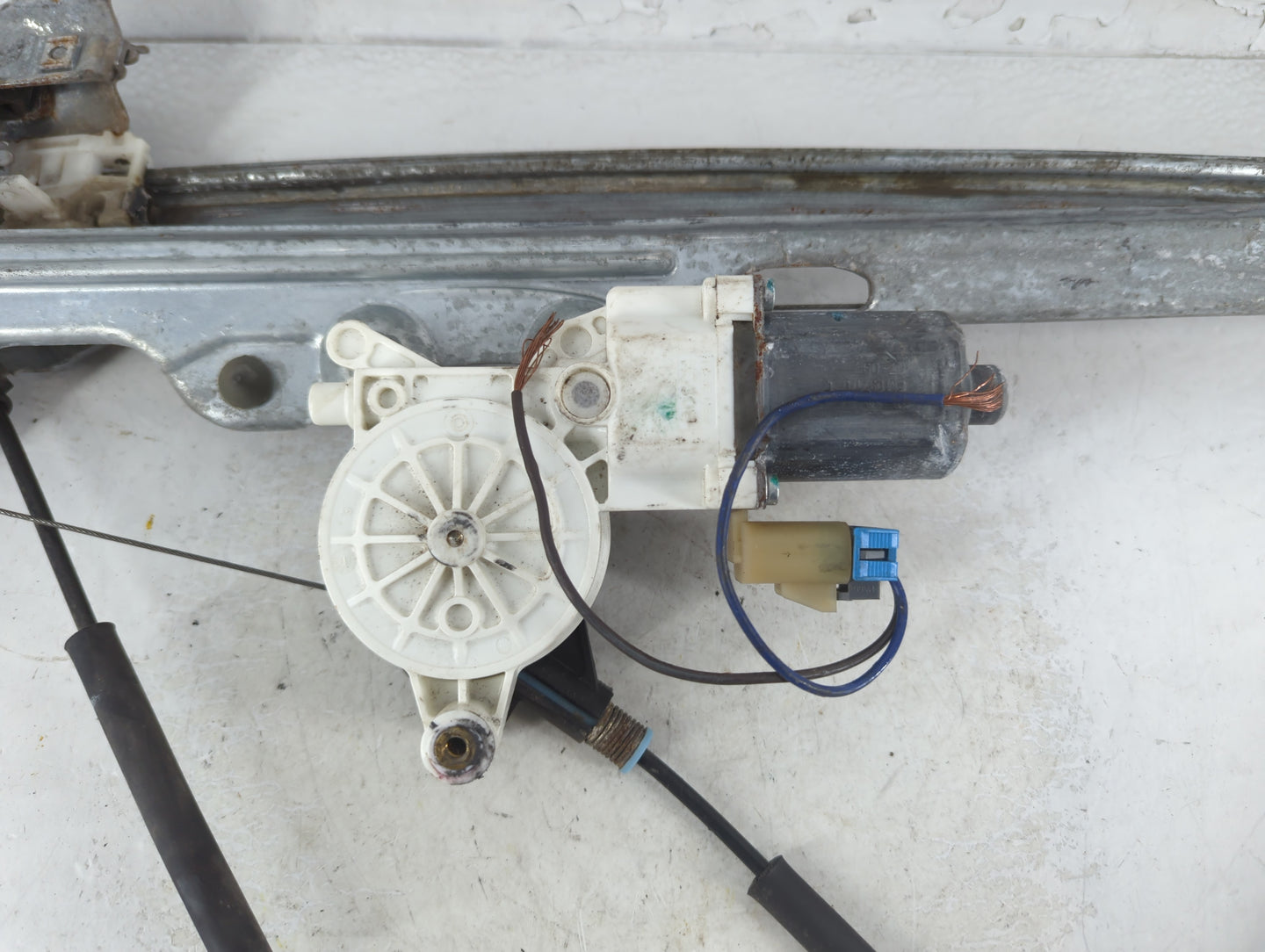 Gmc Sierra 2500 Window Regulator Right Passenger Rear - Oemusedautoparts1.com