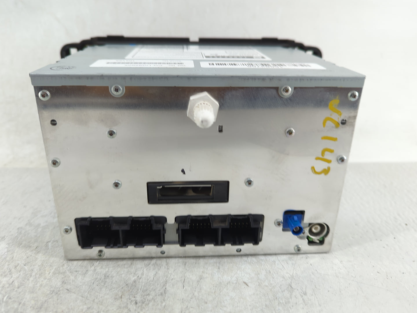 2007-2008 Gmc Yukon Radio AM FM Cd Player Receiver Replacement P/N:15882766 Fits Fits 2007 2008 OEM Used Auto Parts - Oemuse