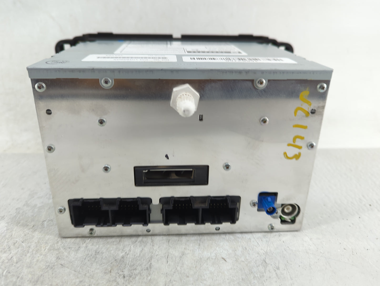 2007-2008 Gmc Yukon Radio AM FM Cd Player Receiver Replacement P/N:15882766 Fits Fits 2007 2008 OEM Used Auto Parts - Oemuse