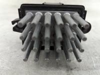 2007 Gmc Yukon Body Control Module Bcm Inner Cabin Fuse Box F011024280 - Oemusedautoparts1.com