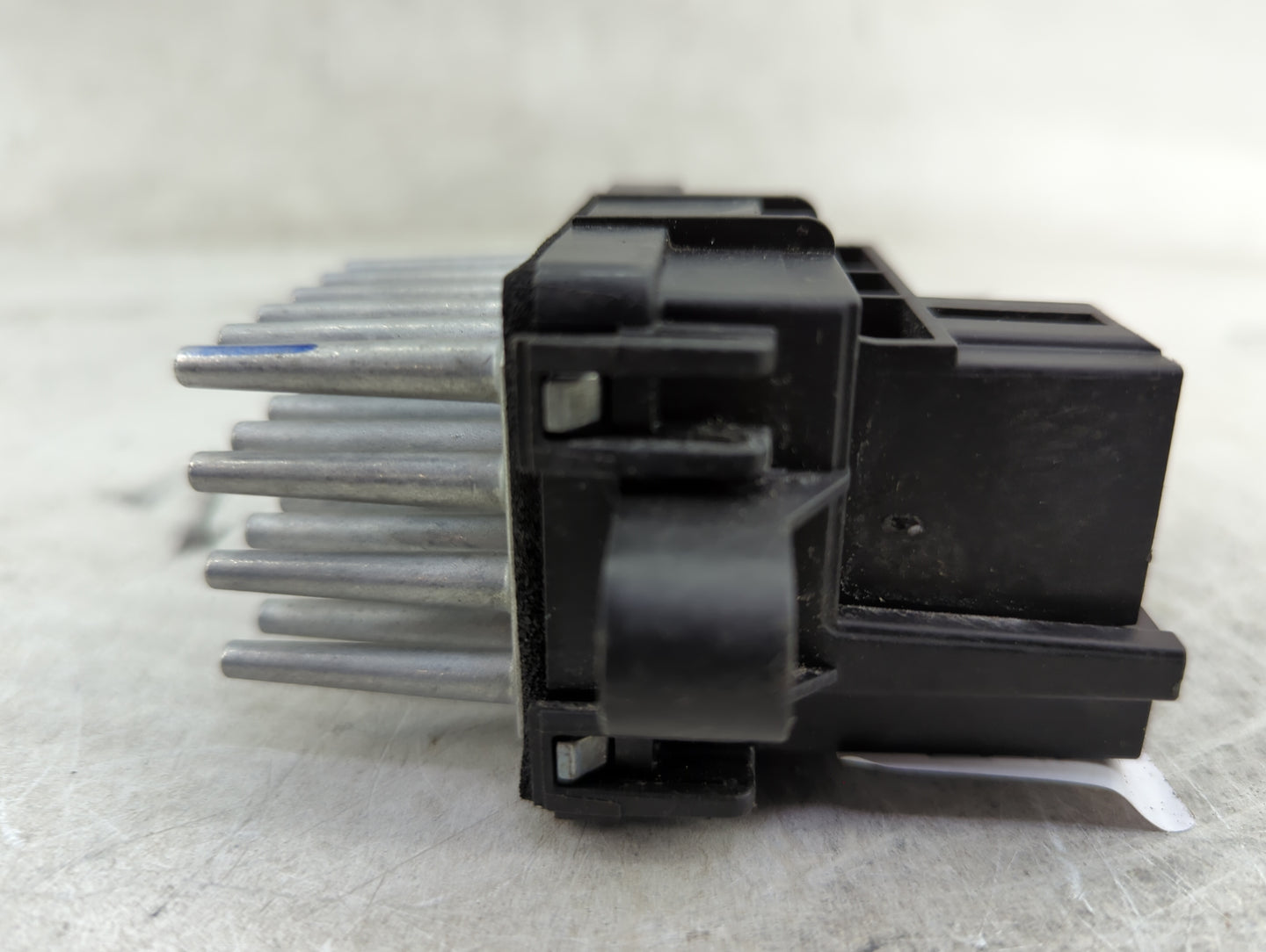 2007 Gmc Yukon Body Control Module Bcm Inner Cabin Fuse Box F011024280 - Oemusedautoparts1.com