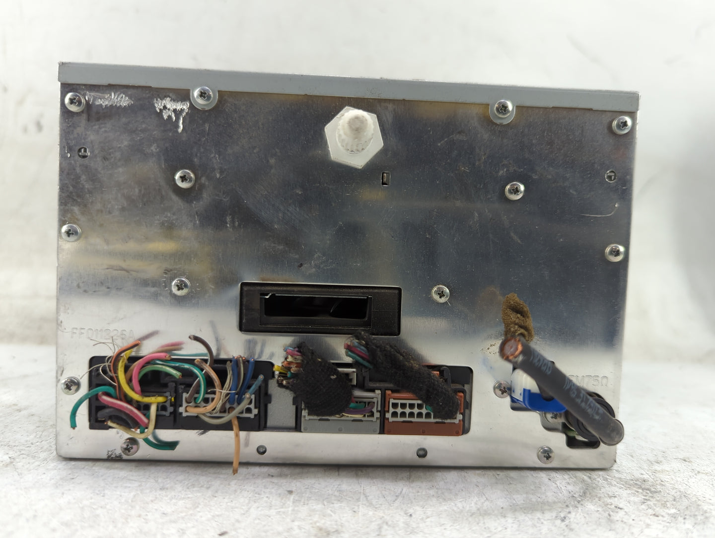 2007 Gmc Yukon Radio AM FM Cd Player Receiver Replacement P/N:15882766 DW468100-5174 Fits OEM Used Auto Parts - Oemusedautop