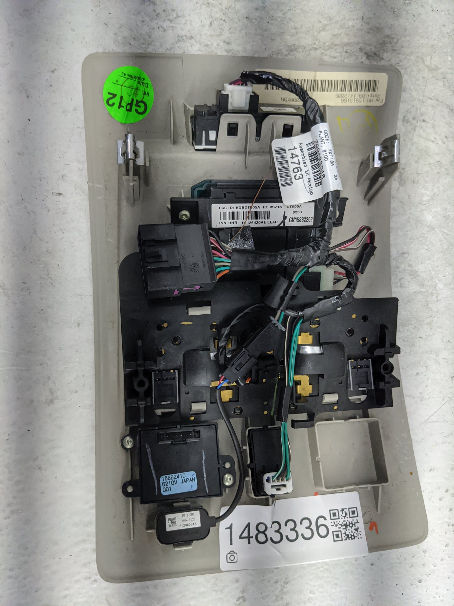 2007 Gmc Yukon Overhead Roof Console Tan - Oemusedautoparts1.com