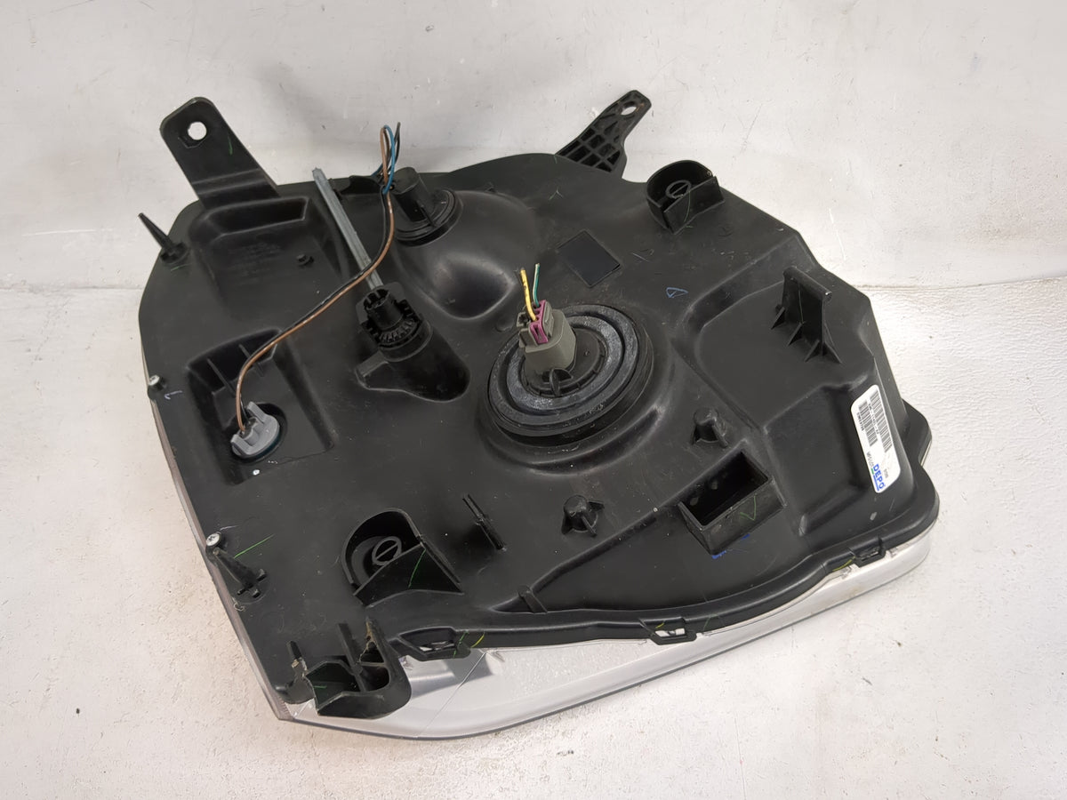 2007-2014 Gmc Yukon Driver Left Oem Head Light Headlight Lamp Black - Oemusedautoparts1.com