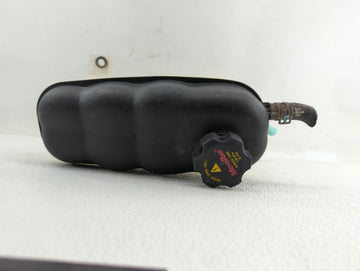 2007-2014 Gmc Yukon Windshield Washer Fluid Reservoir Bottle Oem - Oemusedautoparts1.com