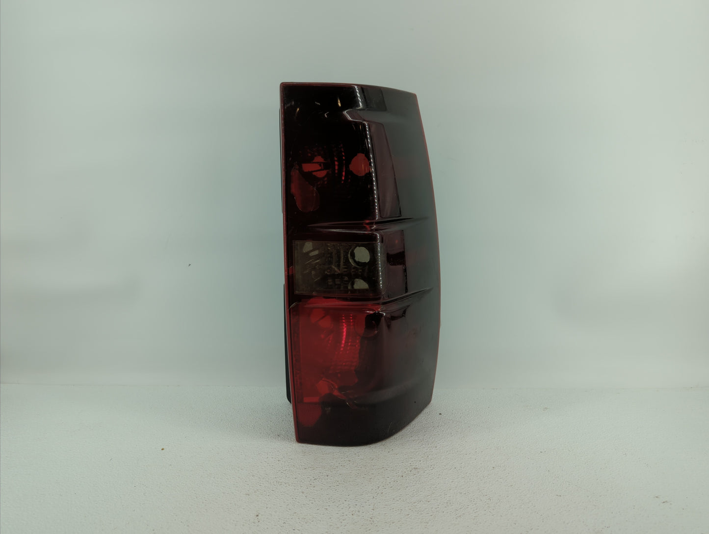 2007 Gmc Yukon Tail Light Assembly Driver Left OEM Fits OEM Used Auto Parts - Oemusedautoparts1.com