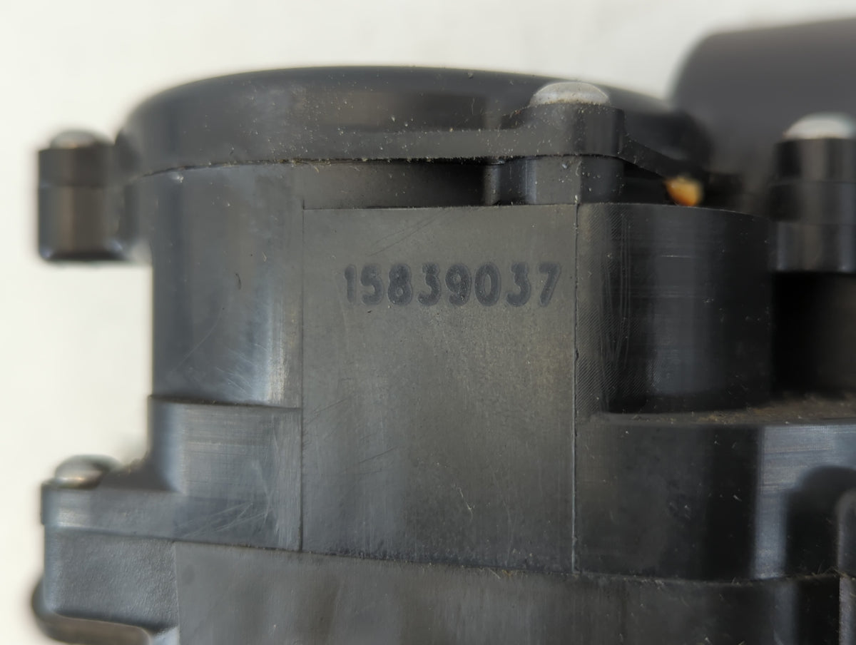 2007-2014 Gmc Yukon Tailgate Lock Latch Actuator675380 - Oemusedautoparts1.com