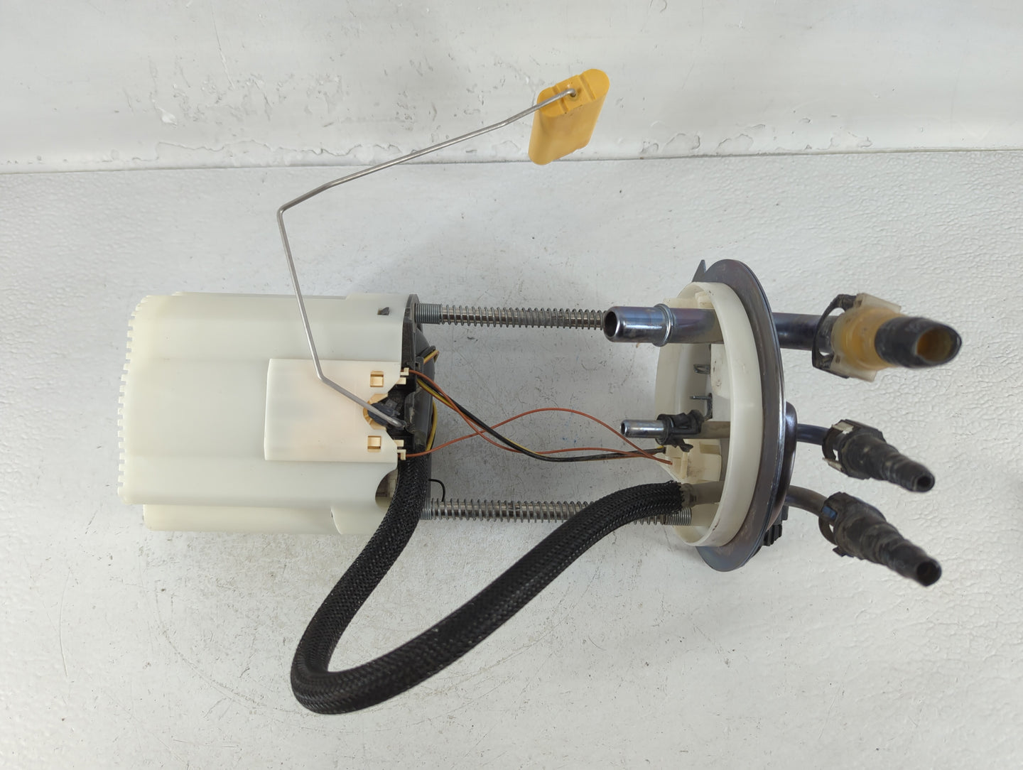 2007-2007 Gmc Yukon Electrical Gas Fuel Pump Assembly - Oemusedautoparts1.com