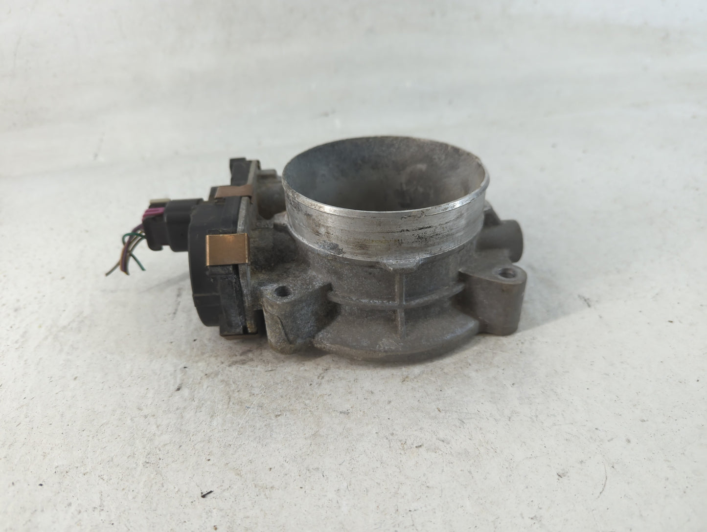 2007-2008 Gmc Yukon Throttle Body P/N:RME87-3A Fits Fits 2006 2007 2008 2009 OEM Used Auto Parts - Oemusedautoparts1.com