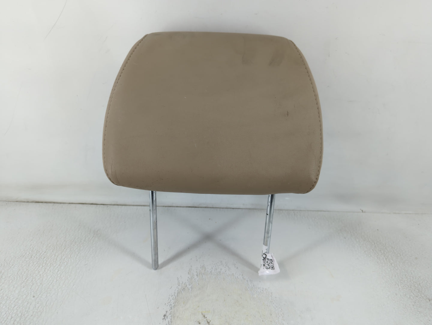 2007 Gmc Yukon Headrest Head Rest Rear Center Seat Fits OEM Used Auto Parts - Oemusedautoparts1.com