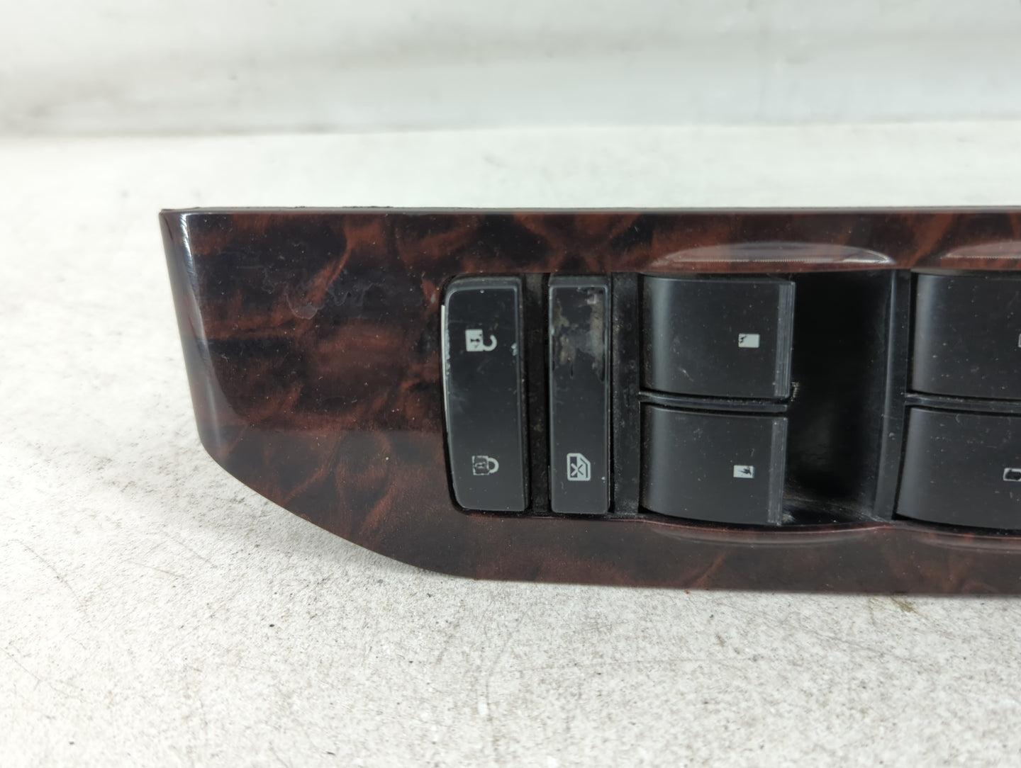 2007 Gmc Yukon Xl Master Power Window Switch Replacement Driver Side Left P/N:15906881 Fits OEM Used Auto Parts - Oemusedaut