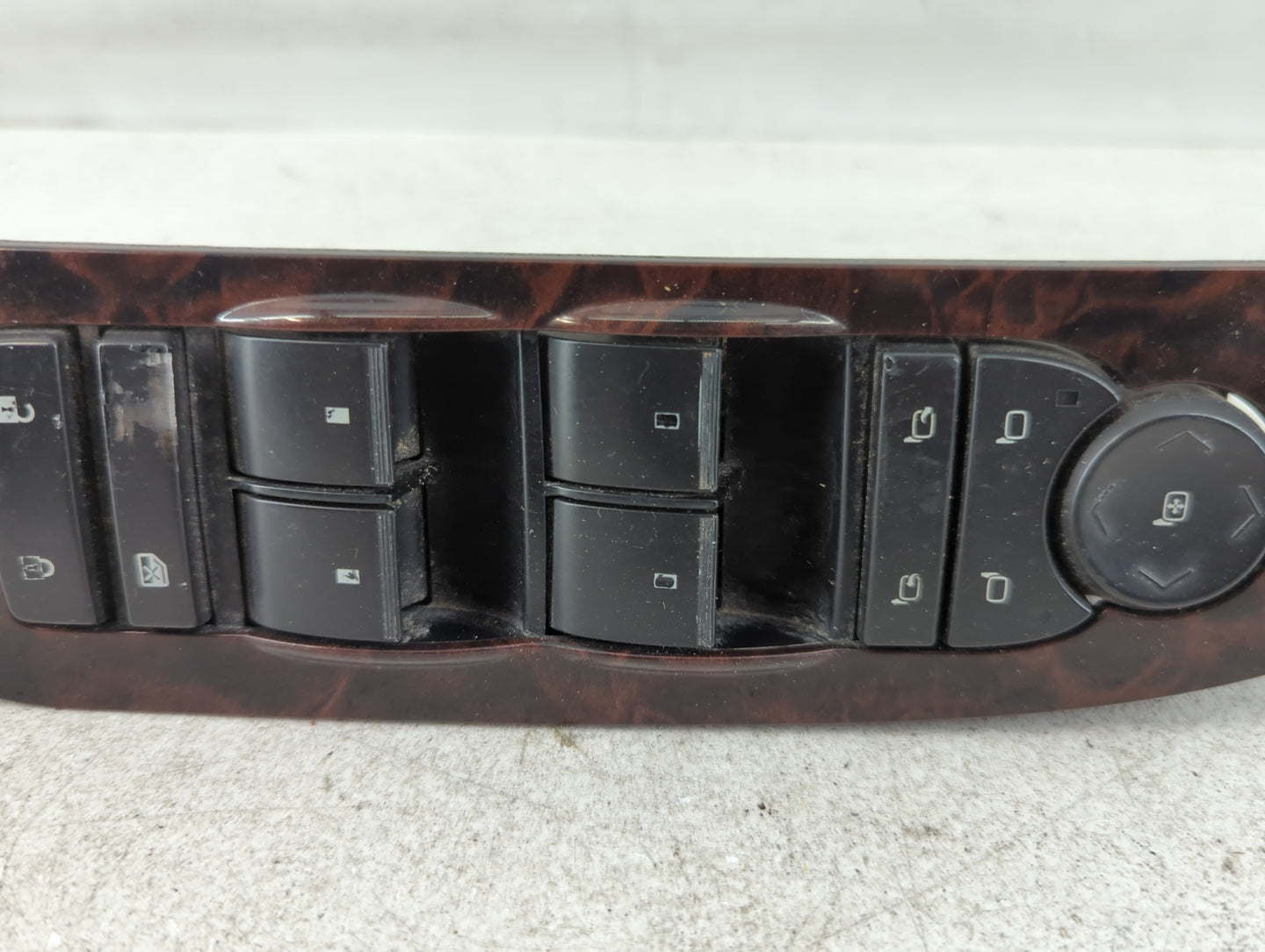 2007 Gmc Yukon Xl Master Power Window Switch Replacement Driver Side Left P/N:15906881 Fits OEM Used Auto Parts - Oemusedaut