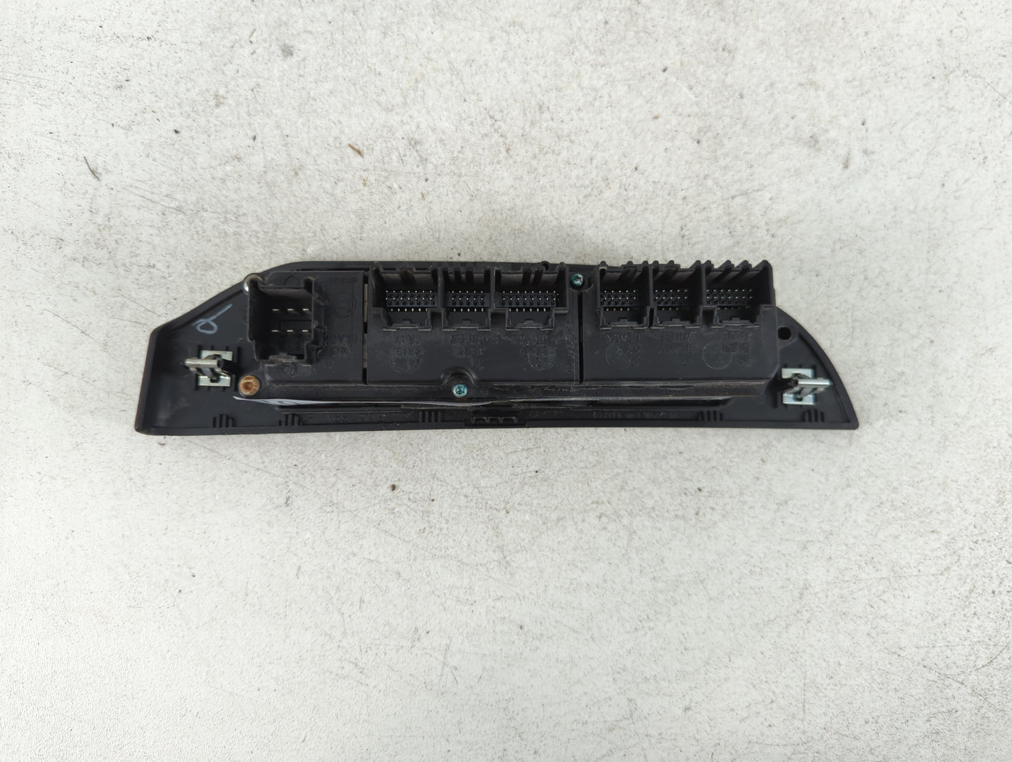 2007 Gmc Yukon Xl Master Power Window Switch Replacement Driver Side Left P/N:15906881 Fits OEM Used Auto Parts - Oemusedaut