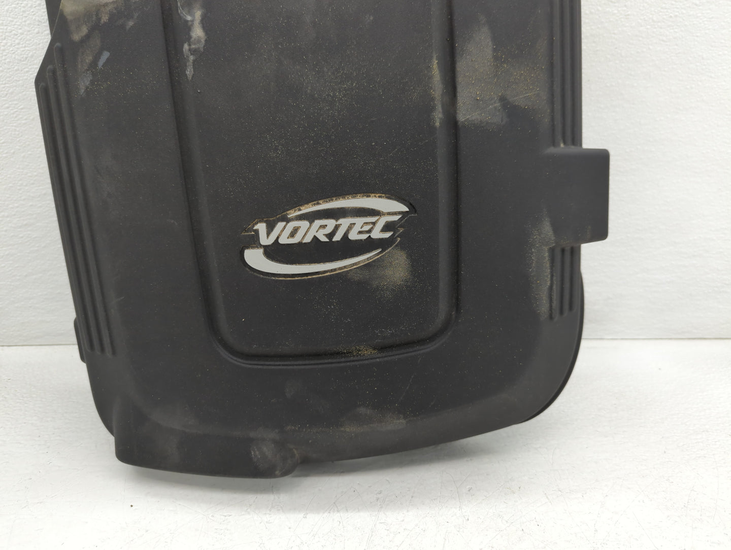 2007 Gmc Yukon Xl Engine Cover - Oemusedautoparts1.com