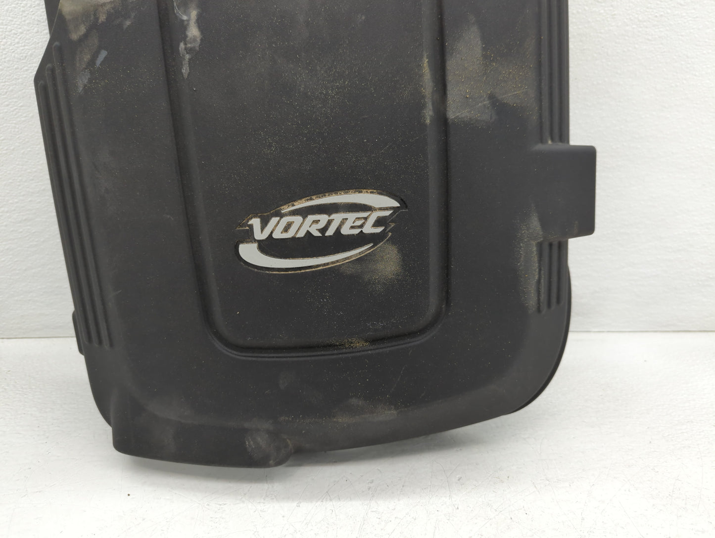 2007 Gmc Yukon Xl Engine Cover - Oemusedautoparts1.com