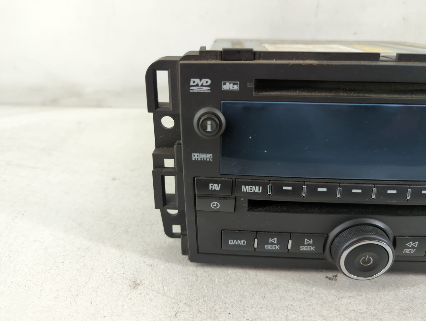 2007-2014 Gmc Yukon Xl 1500 Radio AM FM Cd Player Receiver Replacement P/N:15923583 Fits OEM Used Auto Parts - Oemusedautopa