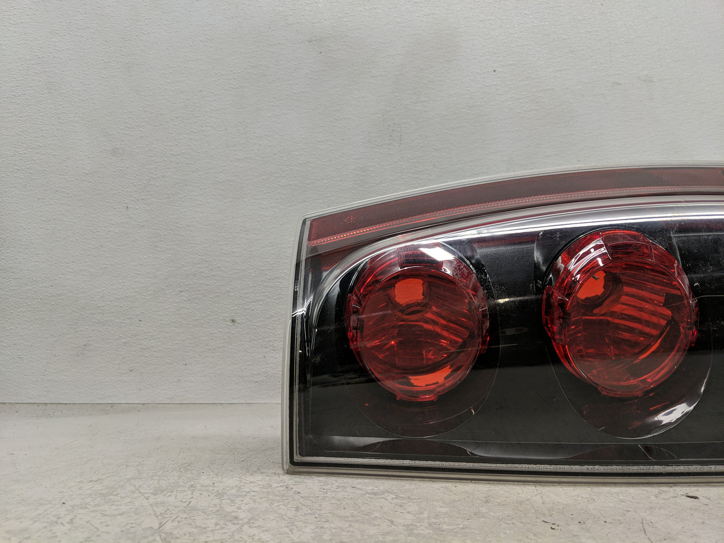 2007-2011 Gmc Yukon Xl 1500 Tail Light Assembly Passenger Right OEM Fits Fits 2007 2008 2009 2010 2011 OEM Used Auto Parts -