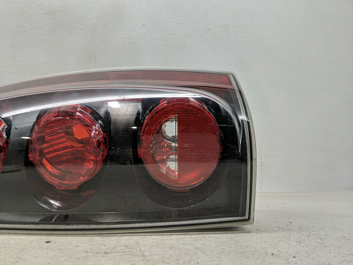 2007-2011 Gmc Yukon Xl 1500 Tail Light Assembly Passenger Right OEM Fits Fits 2007 2008 2009 2010 2011 OEM Used Auto Parts -