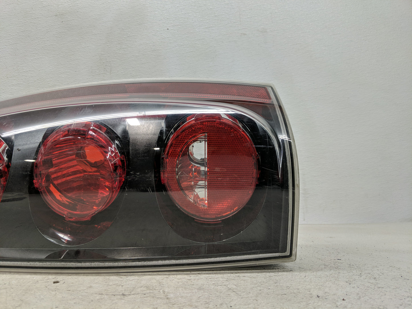 2007-2011 Gmc Yukon Xl 1500 Tail Light Assembly Passenger Right OEM Fits Fits 2007 2008 2009 2010 2011 OEM Used Auto Parts -