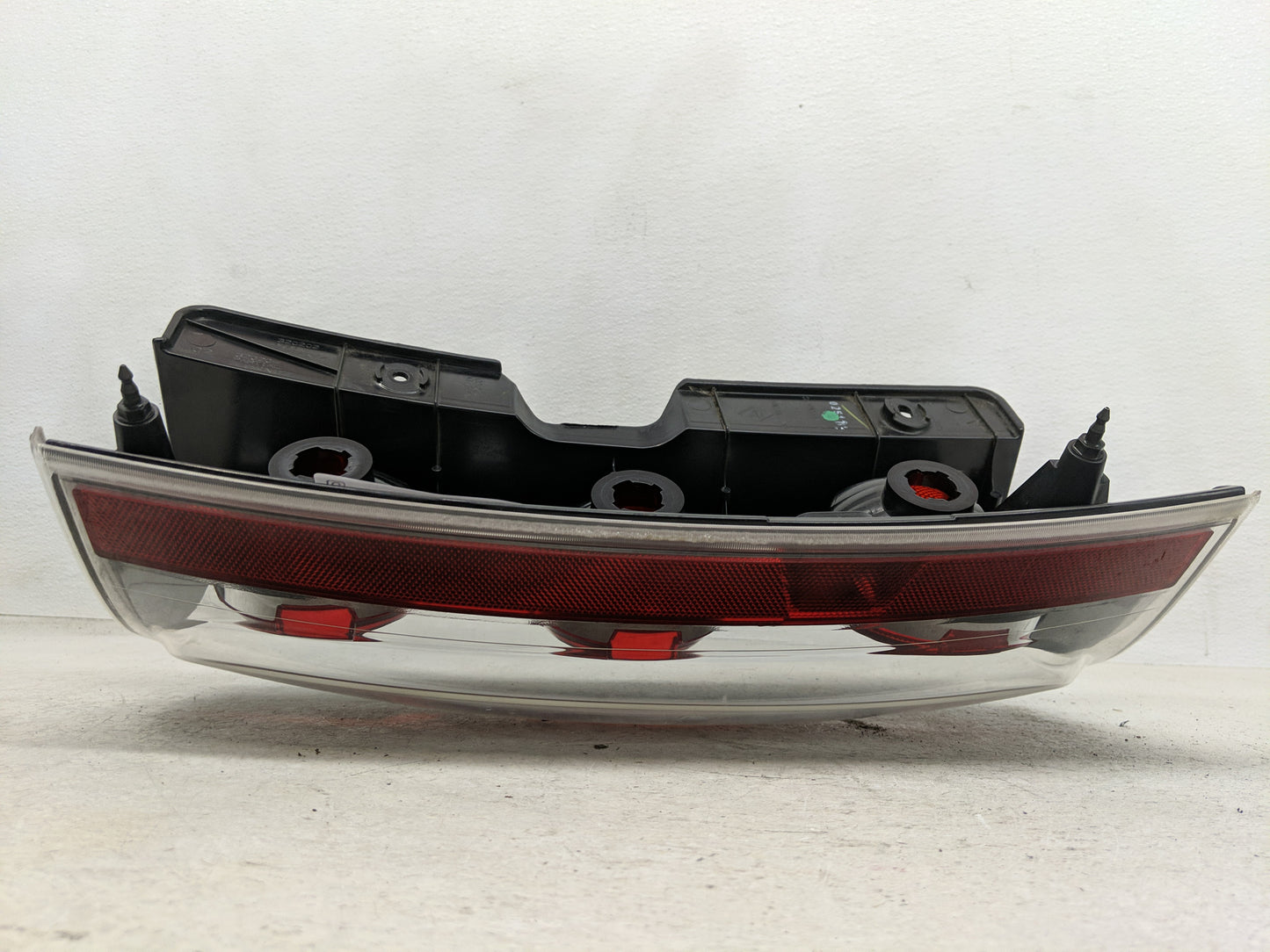 2007-2011 Gmc Yukon Xl 1500 Tail Light Assembly Passenger Right OEM Fits Fits 2007 2008 2009 2010 2011 OEM Used Auto Parts -