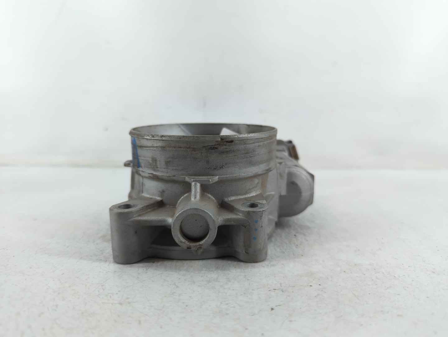 2007-2008 Gmc Yukon Xl 1500 Throttle Body P/N:6779233 20200107, 673008 Fits Fits 2006 2007 2008 2009 OEM Used Auto Parts - O